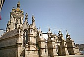 Saint Thgonnec, Church Enclosure, the monumental arch